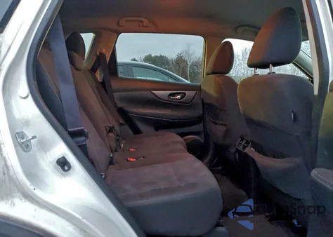 2016 Nissan Rogue S z USA, uszkodzony, nr VIN KNMAT2MV3GP682953